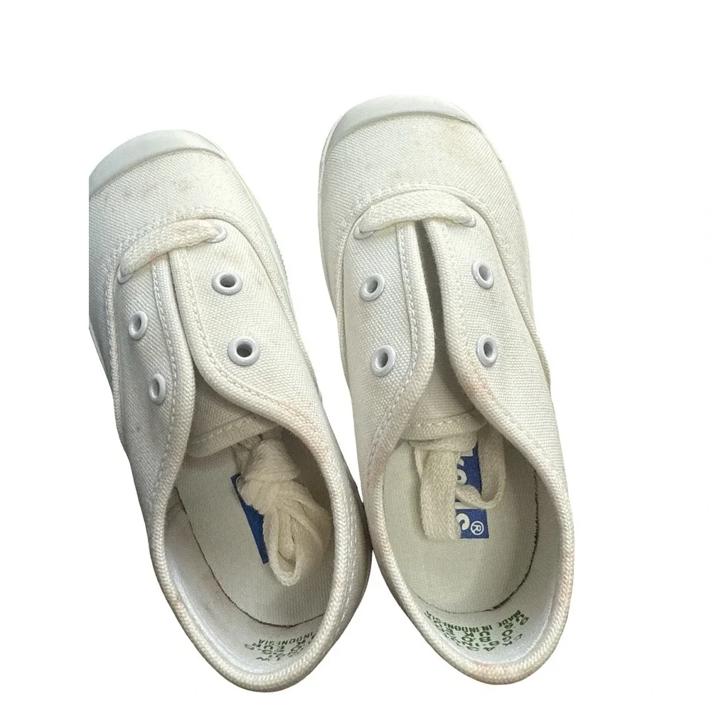 Vintage Childs white canvas KEDS sz 9 W new with‎ defects marks